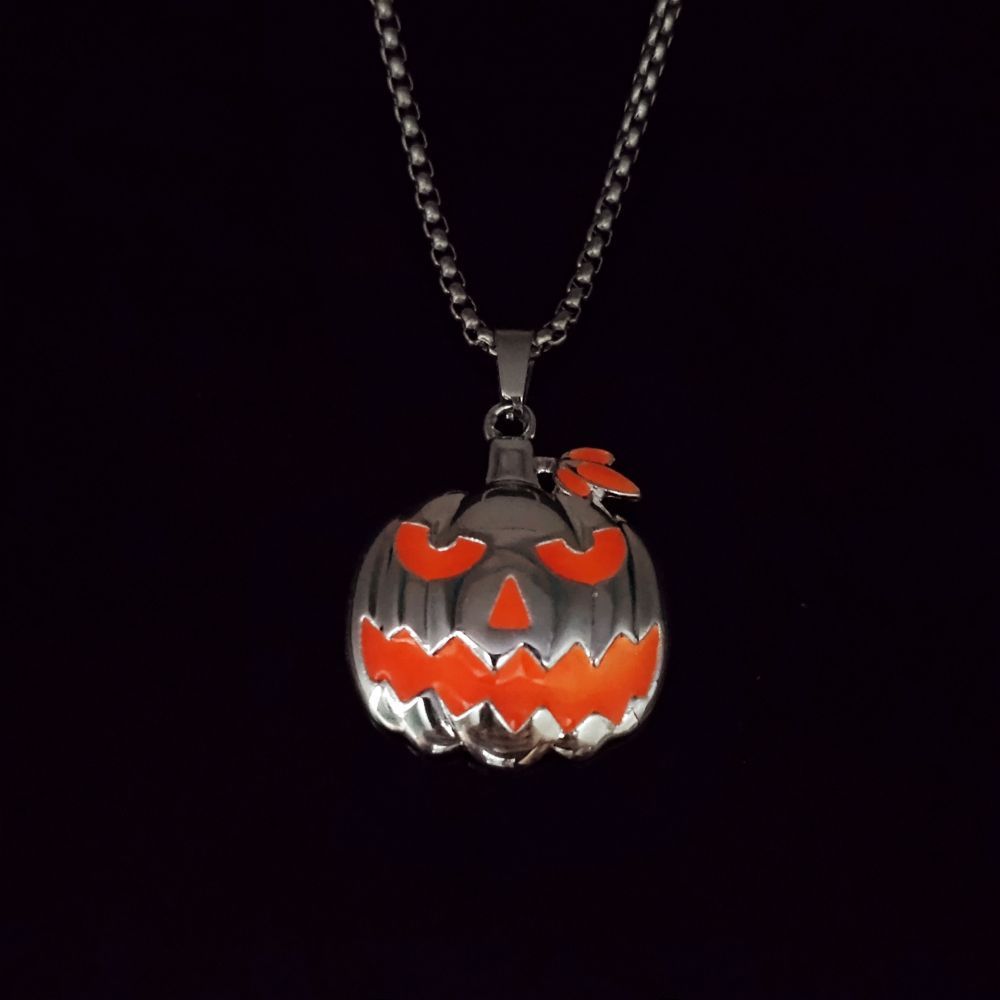 Halloween Ghost Festival Necklace Luminous Pumpkin Pendant Night Glowing Ghost Face Accessory Fashion Jewelry Present
